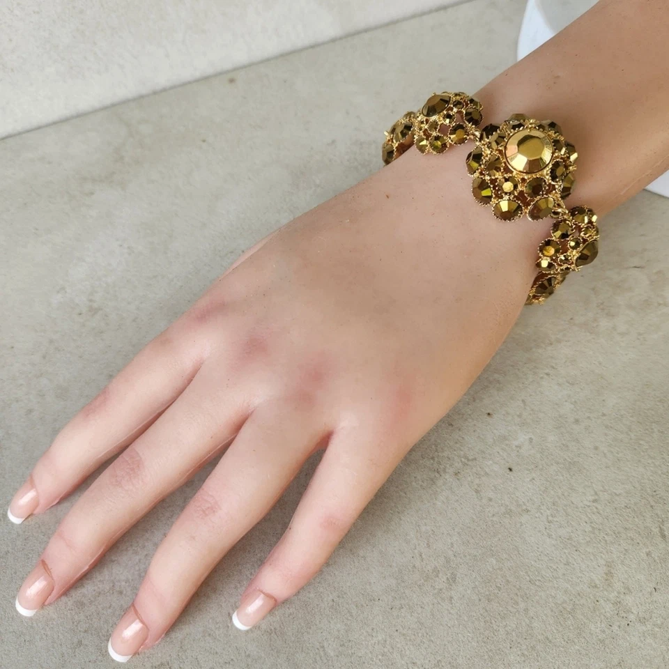 Brazalete Kate Spade New York RARO Oro Racimo Estrás Cuentas Distintivo Foto 3 de 4