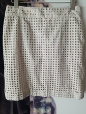 BANANA REPUBLIC Women's Straight Pencil Skirt w/ Eyelet Detail Size 4P Ivory