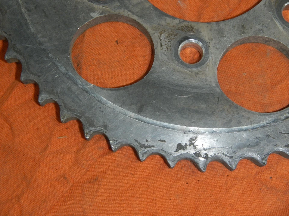 RODA DENTADA TRASEIRA 52T 1975 1976 KAWASAKI KT250 KT 250 TESTES - Imagem 2 de 4