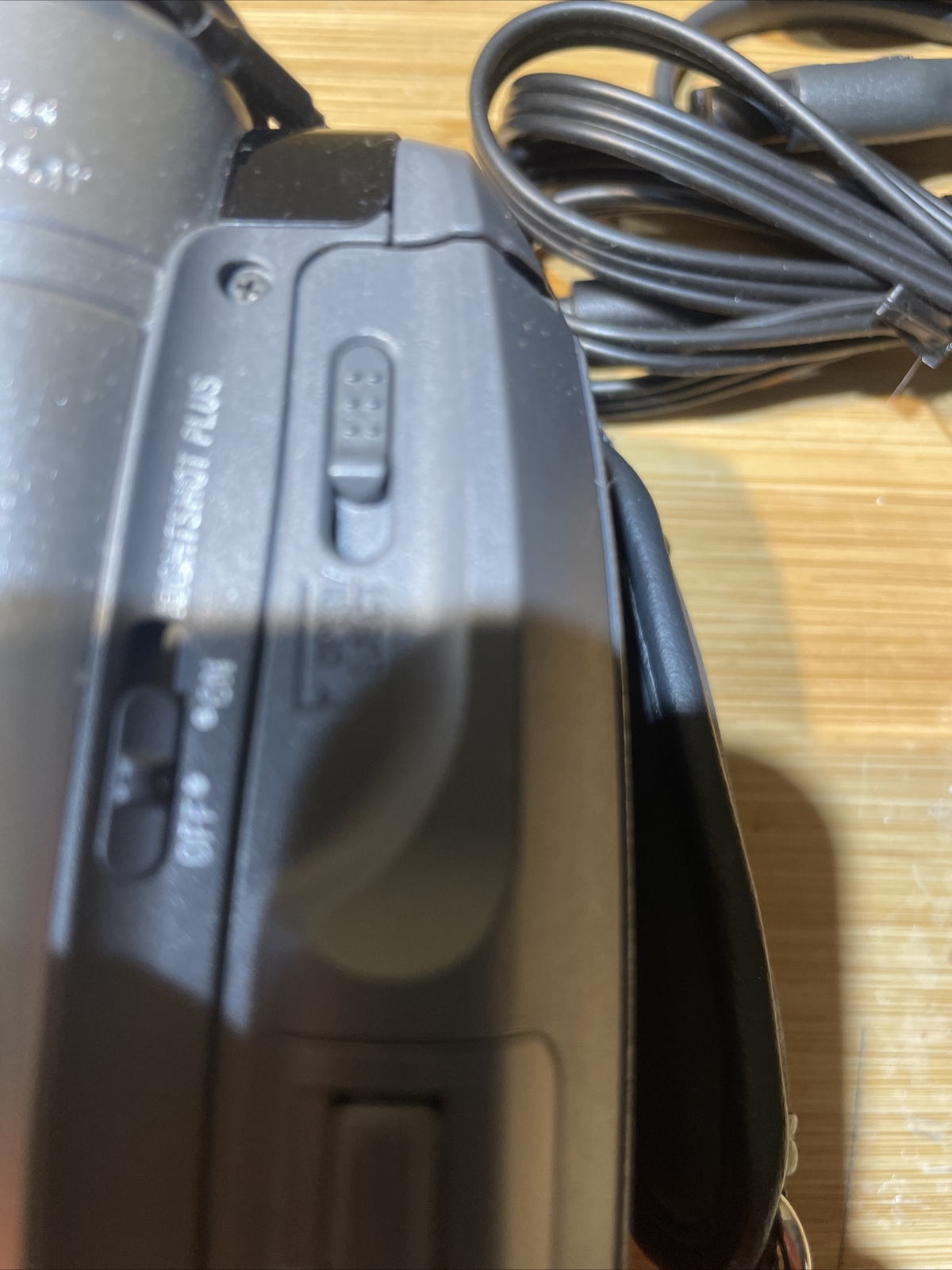 Sony Handycam DCRHC28 Mini DV Camcorder Digital Video Camera Recorder