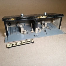 Vintage Aurora HO Model Motoring Doual Pit Stop Kit No. 1453 Station Built