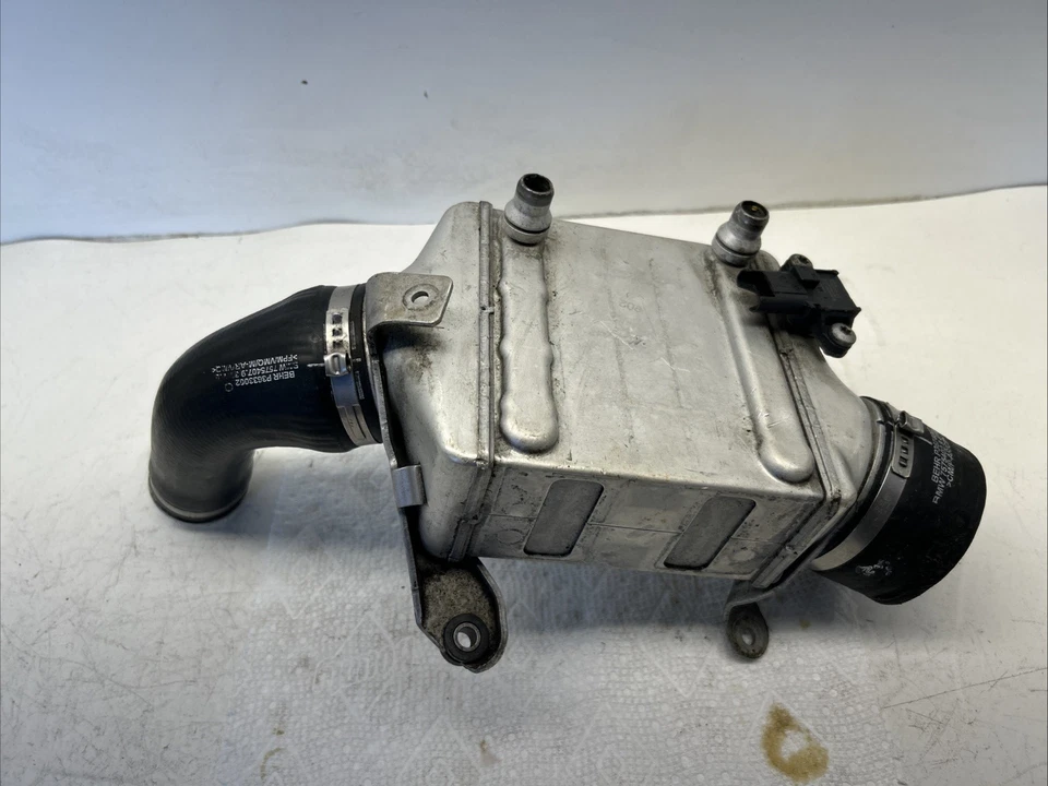 OEM LEFT SIDE ENGINE TURBO AIR INTERCOOLER FOR 2011 - 2014 BMW X5 X6 N63 7575403 - Image 4 of 4