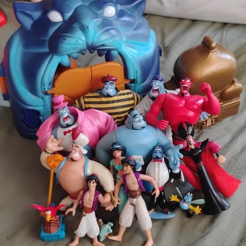Vintage 1990s Disney Aladdin Toy Lot - Cave of Wonders, Palace, Figures PARTS