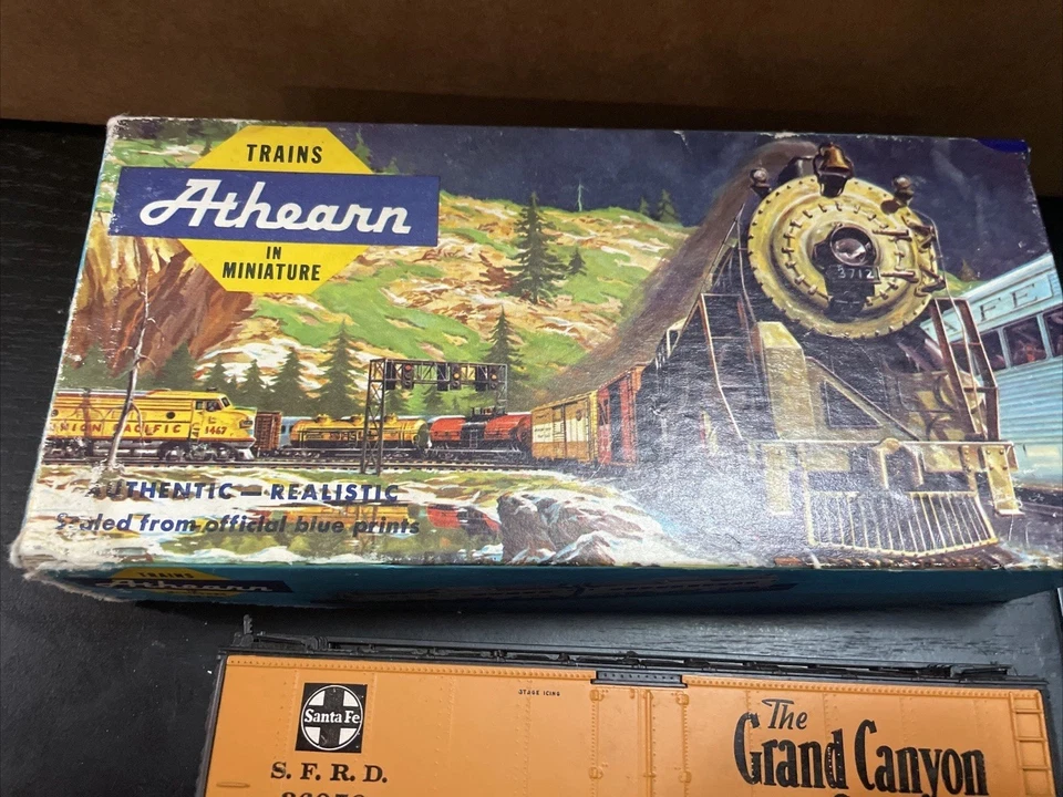 N Scale Kadee "S.F.R.D." Grand Canyon Yellow Freight Car With Box  #5 - Image 4 of 4