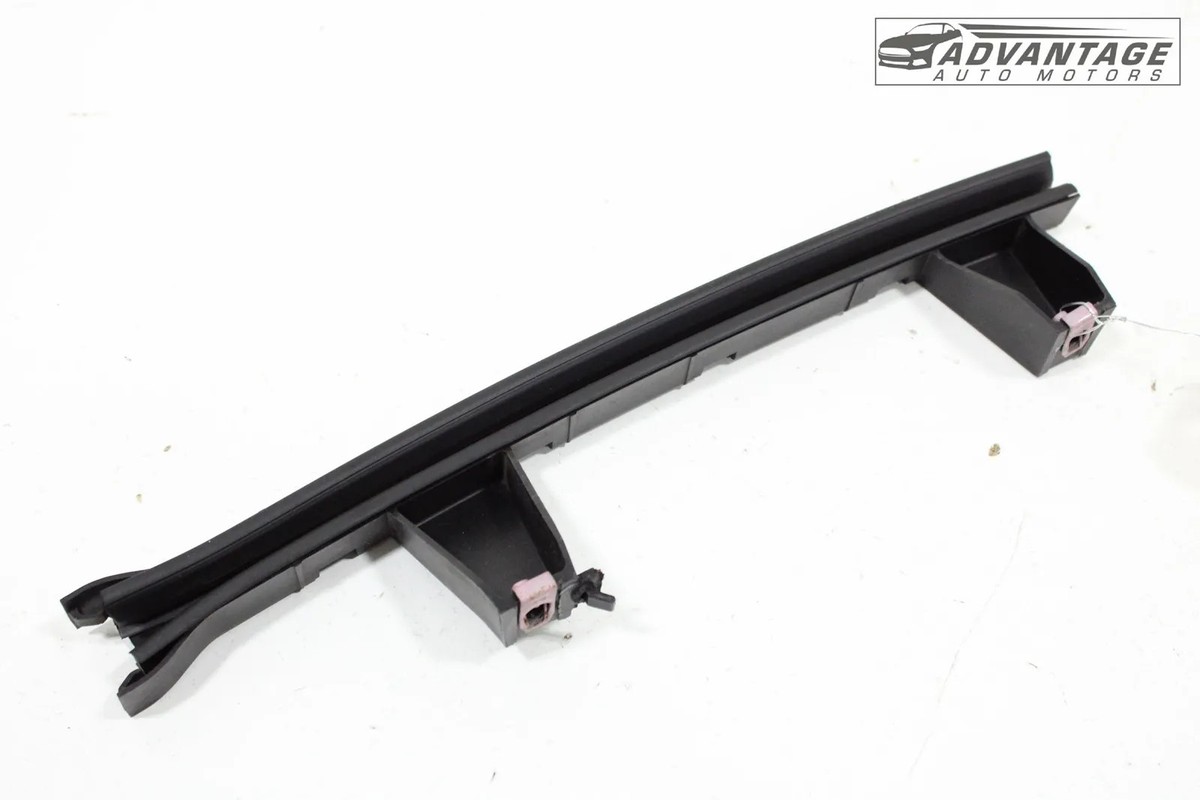 2018-2024 LINCOLN NAVIGATOR REAR RIGHT DOOR WINDOW FORWARD GUIDE