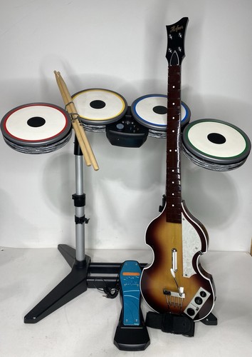 The Beatles: Rock Band - Limited Edition Xbox 360 Set Drums Guitar