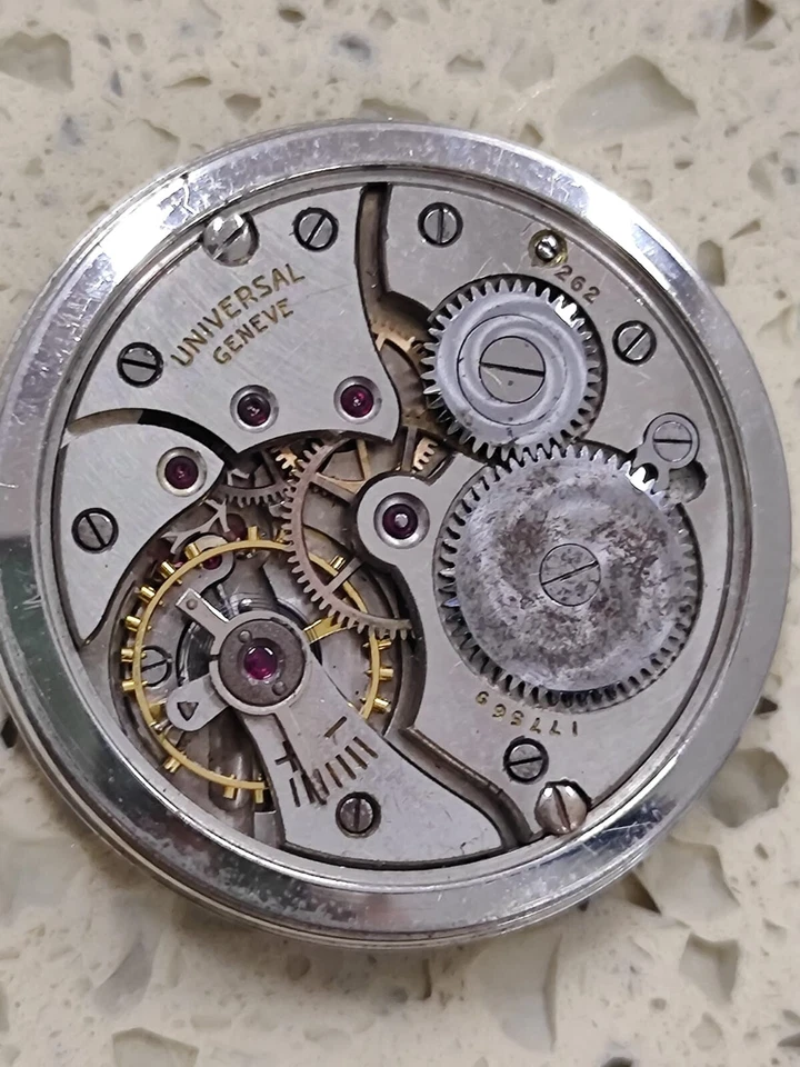UNIVERSAL GENEVE Cal. 262 Swiss Made Movement With Dial Work & Stop for part - Image 2 of 4