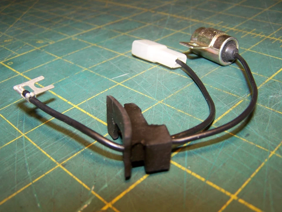 2 condensadores de encendido AIRTEX 5H-1045 para Ford Courier, Mazda B1800 y GLC Foto 3 de 4