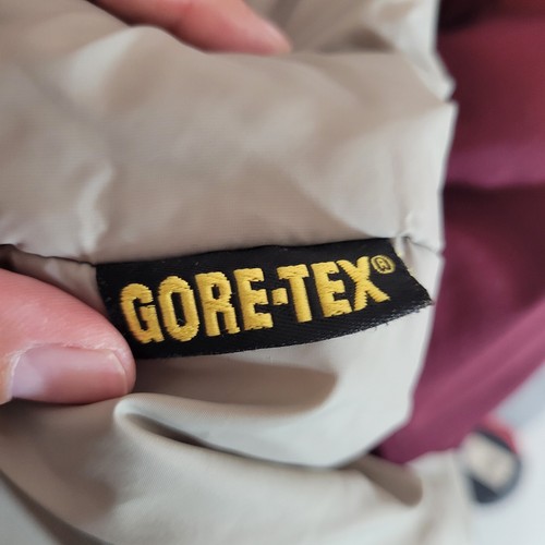 Cabelas Gore Tex Jacket Women Medium Burgandy Lined Hooded Rain Coat Waterproof - Picture 4 of 18