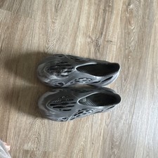 Yeezy Foam Runner Men s Gray Camo Slip-On Clogs Rubber Upper US 11