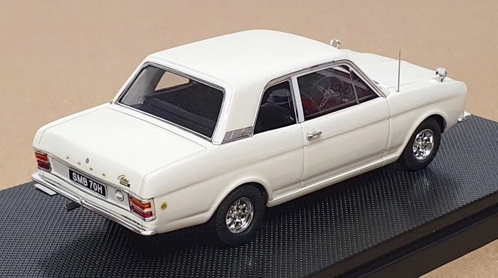 Modelos British Heritage escala 1/43 EXC 1a - 1970 Ford Cortina MK2 Lotus S2 blanco Foto 2 de 4