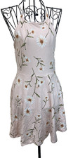 Forever 21 Daisy Print Pink Floral Mini Dress Size Small Sleeveless Spring Dress