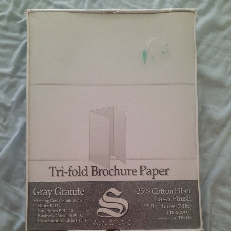 Southworth Specialty Tri-Fold Brochures Heavy Cardstock 25 Brochures 38 lb. gray