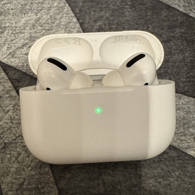 Apple AirPods Pro In-Ear-Kopfhörer Bluetooth mit Ladecase Weiß, Mikrofon