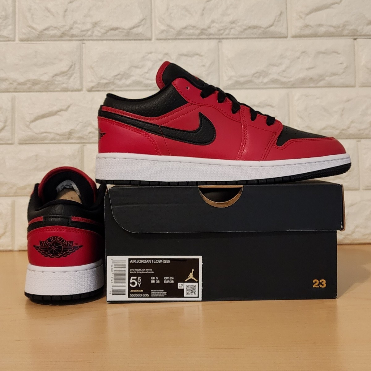 Air Jordan 1 Low GS Reverse Bred Size 5.5Y / Womens 7 Red Black