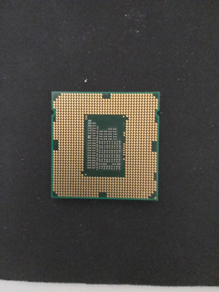 Intel Core i3-2100 3.10GHz 3MB Socket 1155 i3 2100 Computer CPU Processore SR05C - Immagine 2 di 2