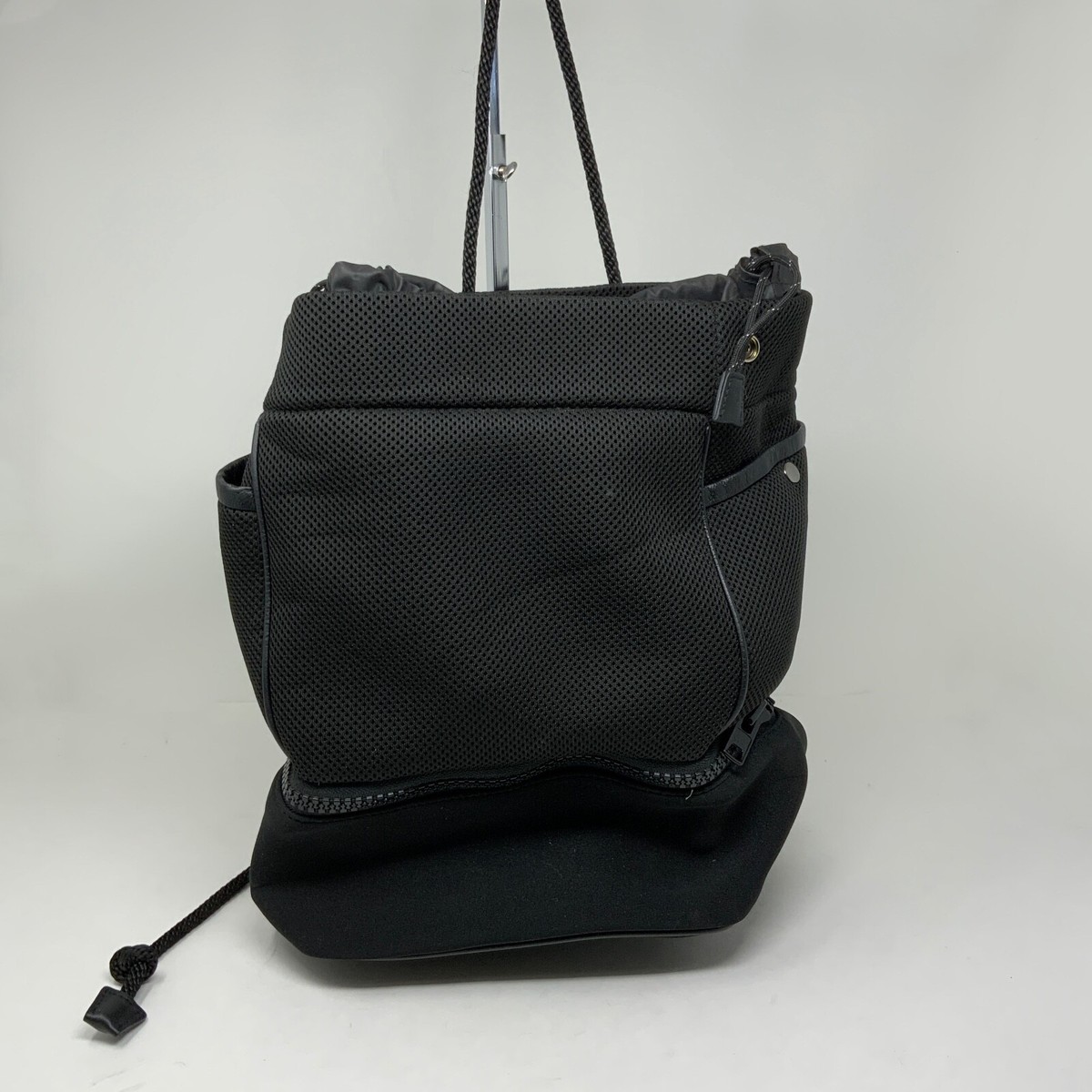 Transience Plunge Black Mesh Lightweight Travel Everyday  display picture 1