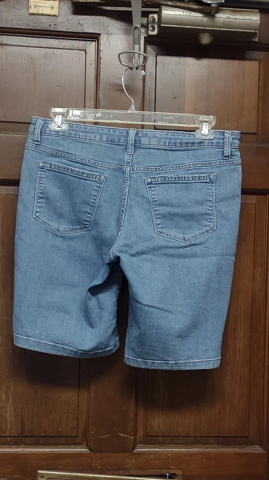 Bermudas Riders By Lee Azul Jean Denim tiro medio para mujer talla 14M Foto 2 de 4