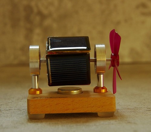 mendocino motor with propeller Can work on a cloudy day Science physics toy - Picture 3 of 7