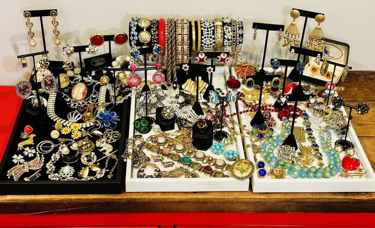 Antique Vintage Estate Exquisite Costume Jewelry Lot Gold Vibrant
