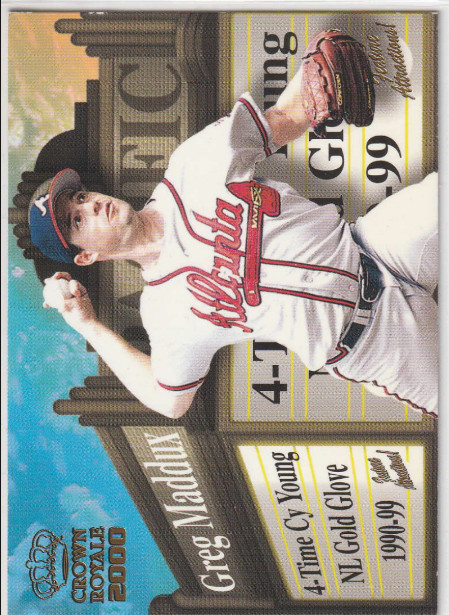 2000 Pacific Crown Royale - Feature Attractions Greg Maddux #3
