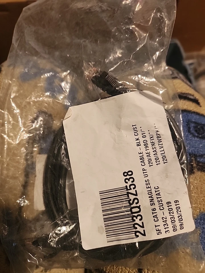 Cables To Gokvm & Networking 31342 5ft Cat 6 Patch Cable Black 550mhz - Image 3 of 3