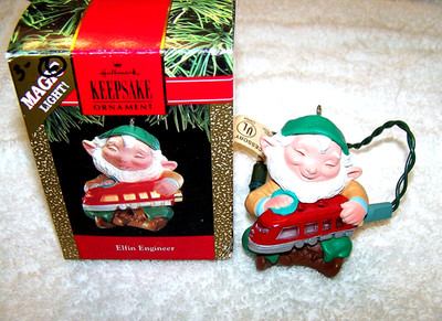 HALLMARK KEEPSAKE ORNAMENT 1991 ELFIN ENGINEER LIGHTED TRAIN NORTH POLE SANTA SL