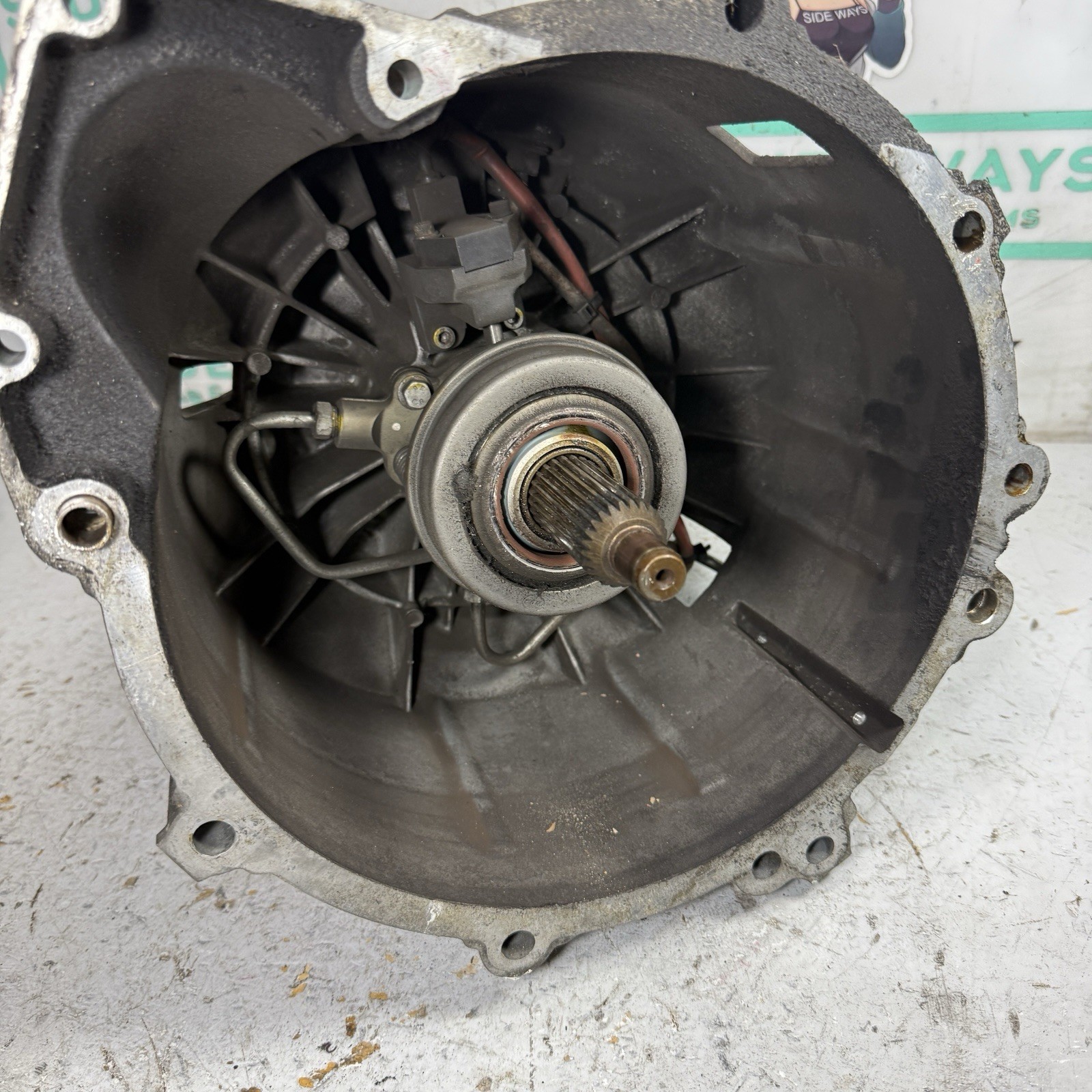 04-08 Maserati Quattroporte DuoSelect Engine Bellhousing M139 F136