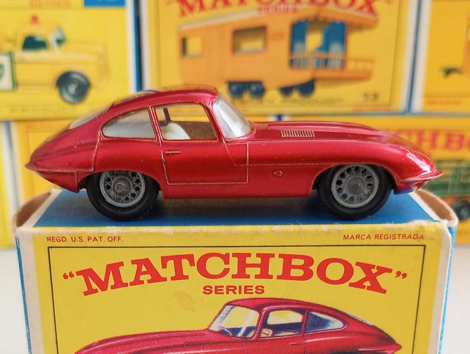 🔥1961 Lesney Matchbox #32 JAGUAR E TYPE COUPE ~ Vermelho Metálico ~ Estado perfeito!!!🔥 - Imagem 3 de 4