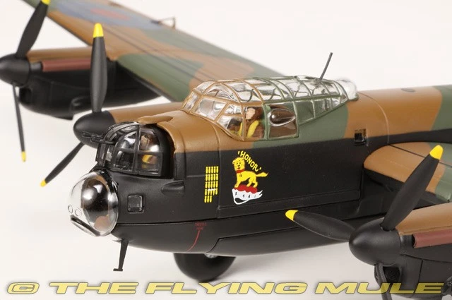 Corgi 1:72 Lancaster B.Mk III RAF No.617 (Dambusters) Sqn Honor Foto 3 de 4