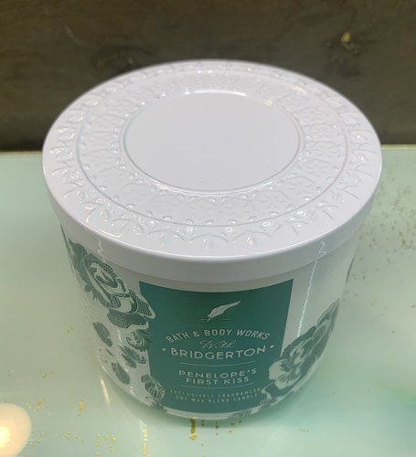 3 Candles: Bath Body Works BRIDGERTON - DIAMOND OF THE SEASON 3-wick 14.5oz - Picture 9 of 16
