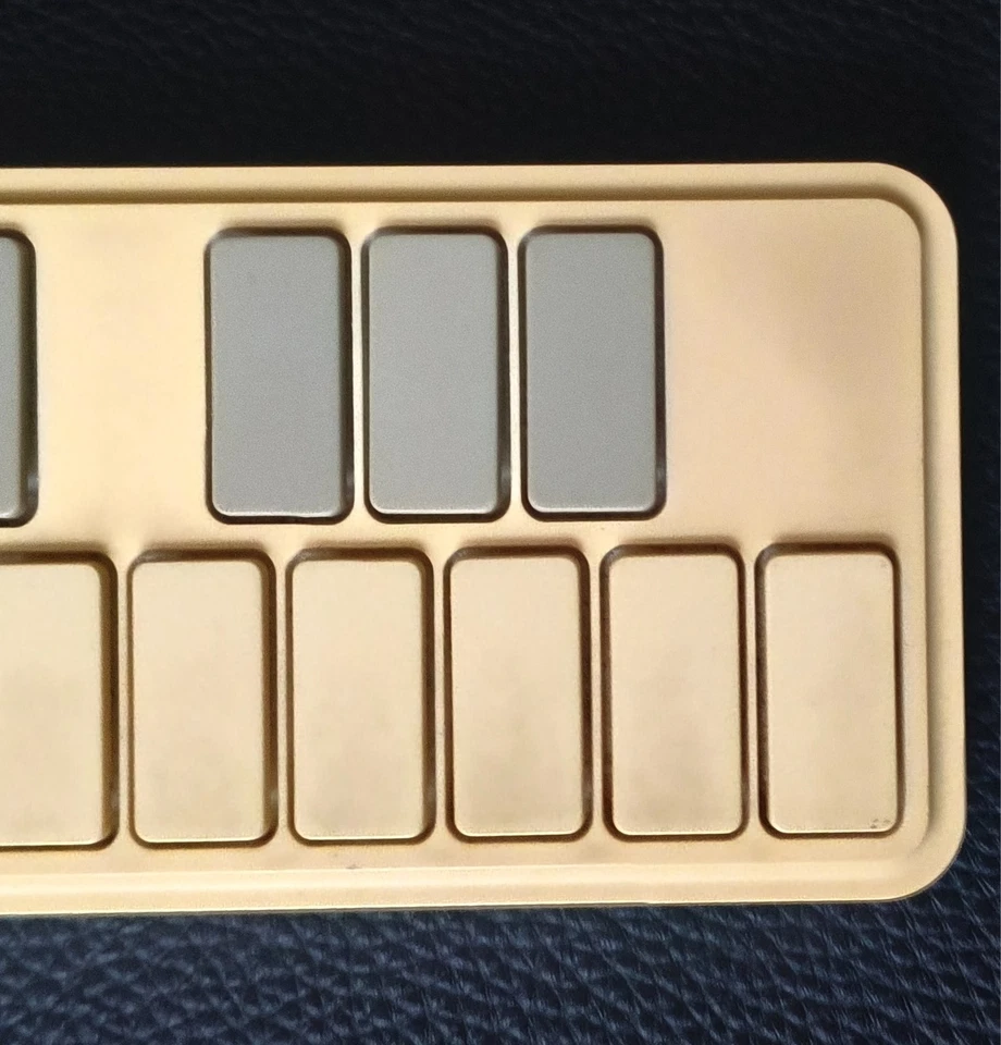 Korg nanoKEY2 – Compact USB MIDI Keyboard – Perfect Condition -Yellow - Immagine 4 di 4