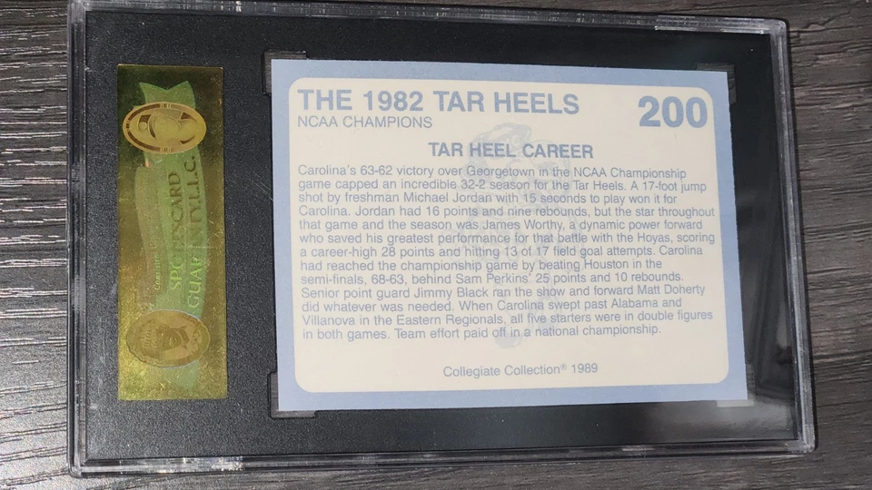 1989 NC Tar Heels 1982 Champs Collegiate Collection Michael Jordan #200 SGC 98 - Imagem 2 de 2