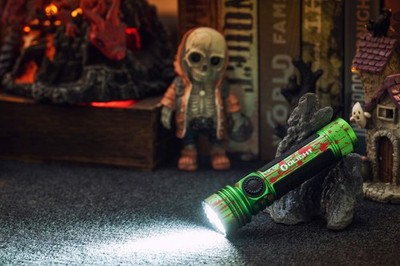 Olight Seeker 4 Pro Zombie Green Flashlight, Versatile Holster
