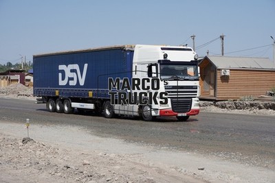 LKW Foto DAF XF Planensattelzug Kirgisistan weiß DSV #w1pz