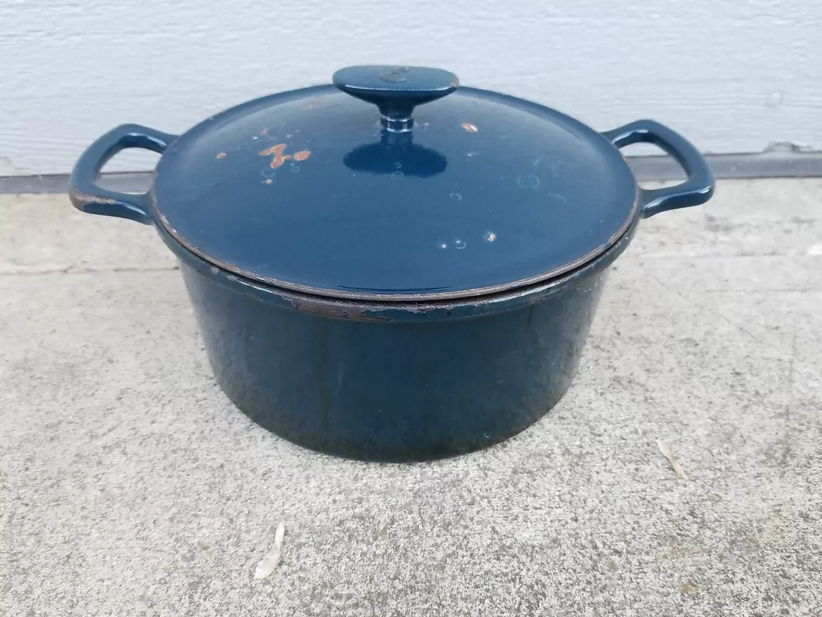 Vintage blue Enamel Cast Iron 10 Dutch Oven Pot branded E on lid