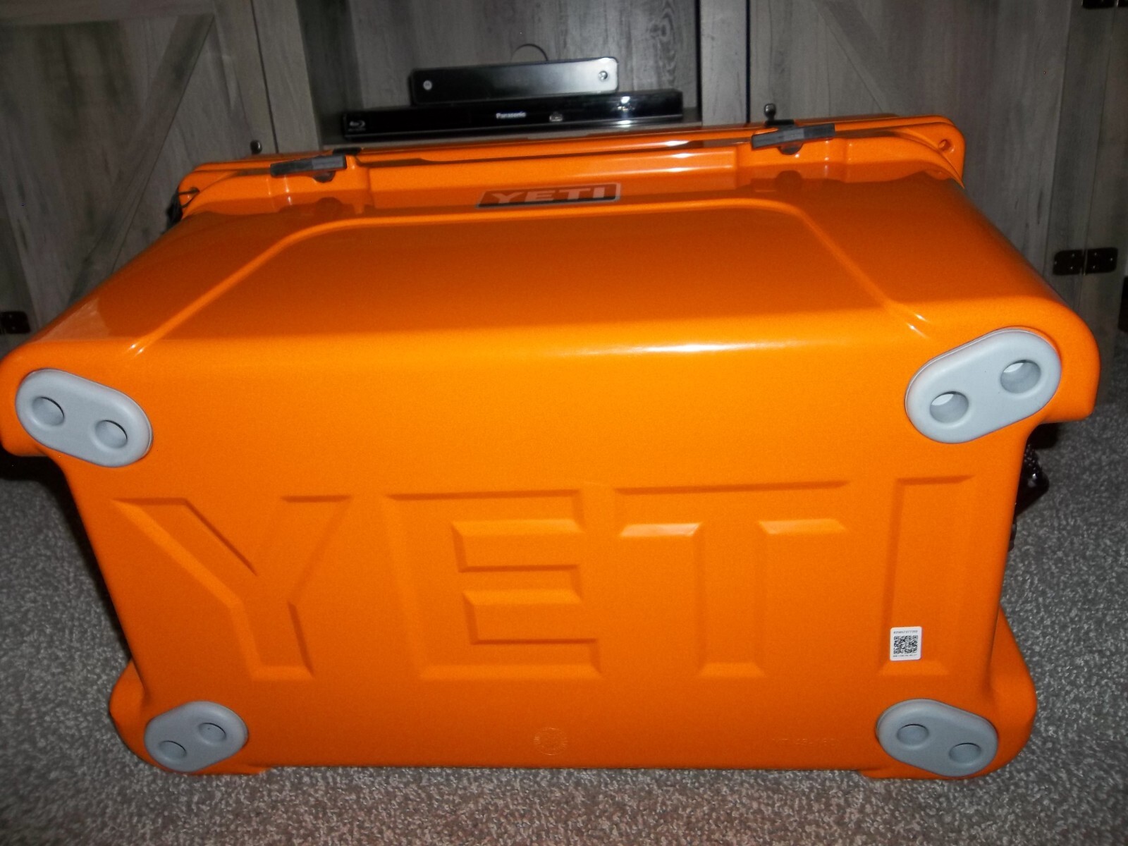 New Yeti Tundra King Crab Orange 45 Cooler Limited Edition~VERY BRIGHT COLOR