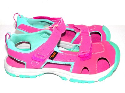 girls water sandals
