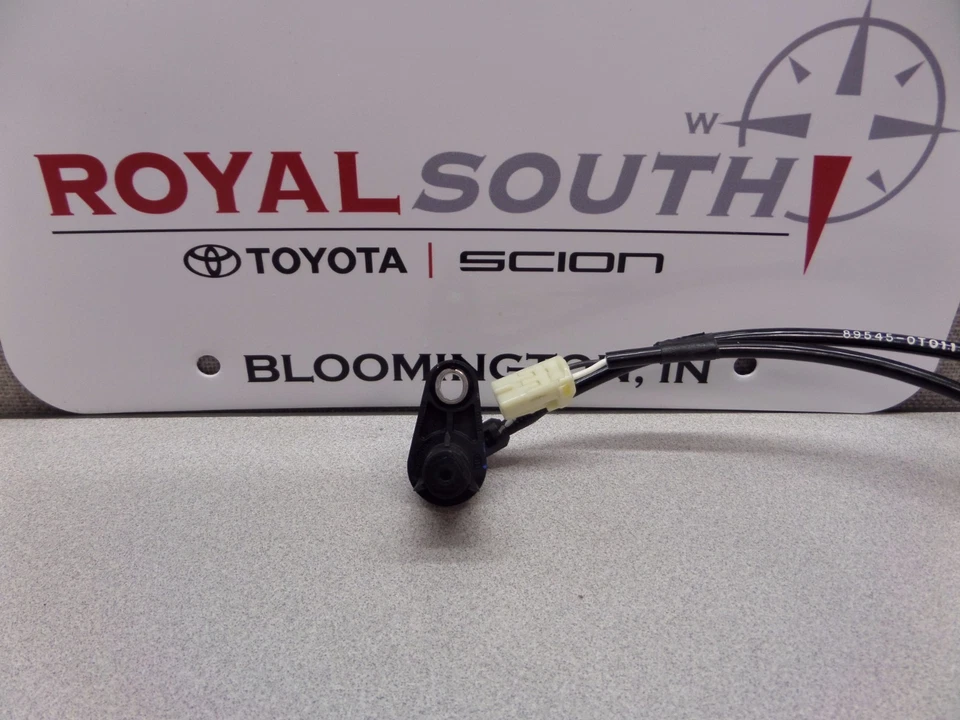 Sensor de velocidad trasero derecho Toyota Venza 2009-2015 original OEM Foto 2 de 3