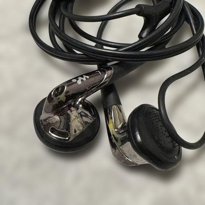 Sony NW-S203F Walkman Portable Audio Player 1GB MP3/AAC/WMA/ATRAC