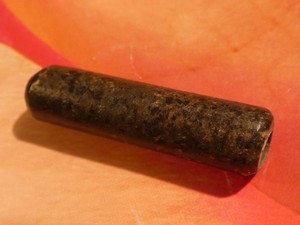 ANCIENT PRE-COLUMBIAN TAIRONA DARK GREEN SERPENTINE TUBE BEAD 36-9.2 MM