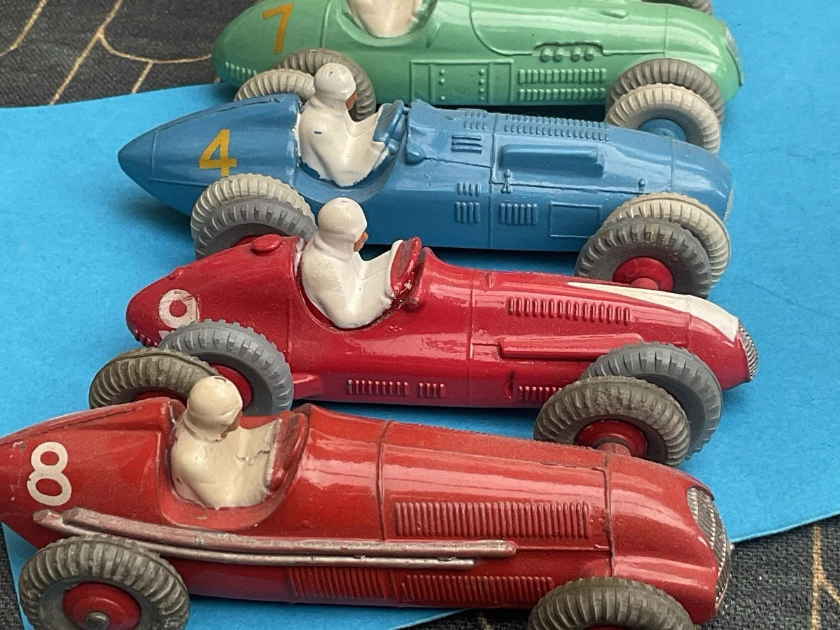 Preços baixos em Dinky 1:43 Veículos de brinquedo e de metal