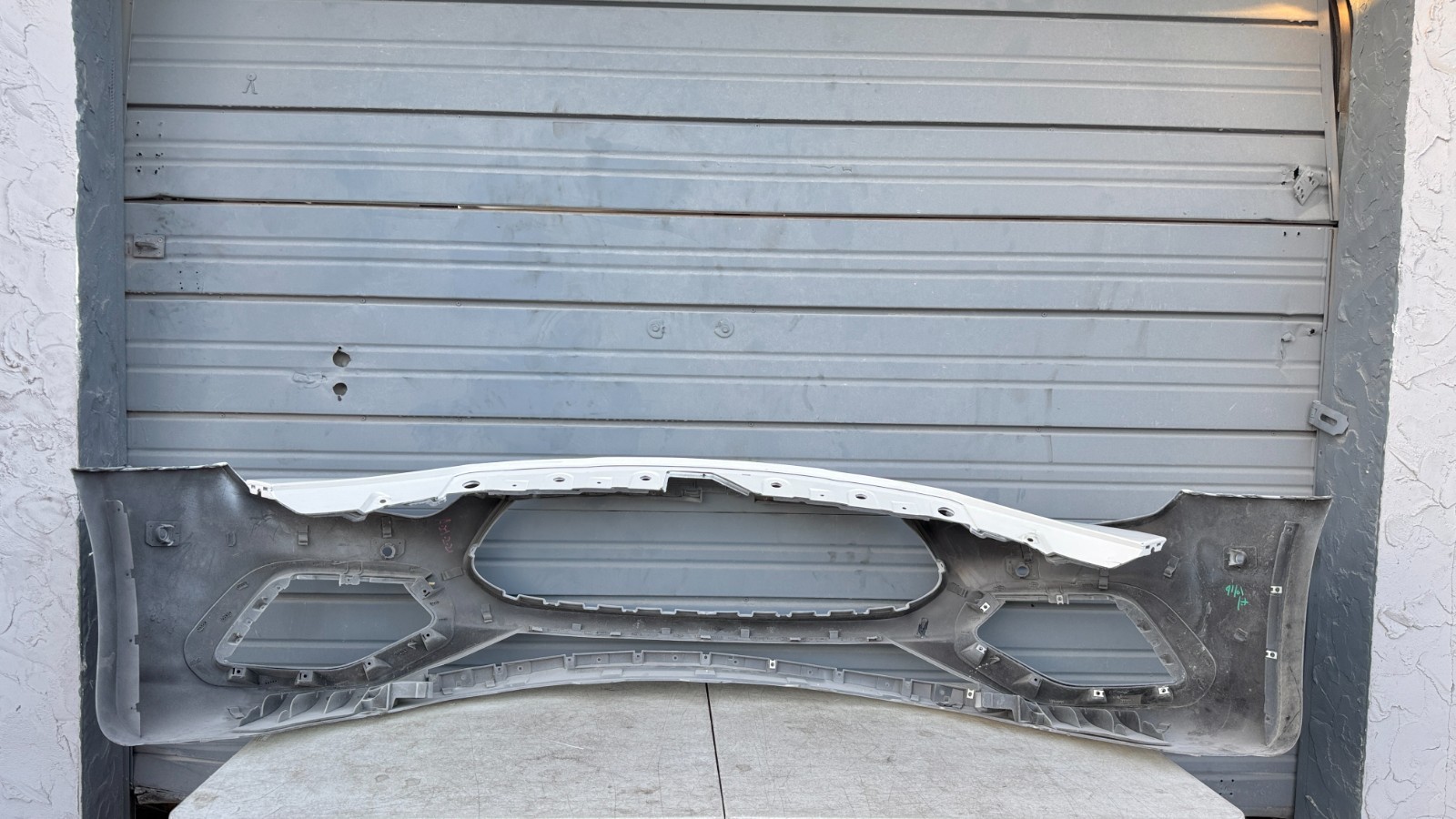 2018-2024 MASERATI GHIBLI Front Bumper Cover OEM ORIGINAL 670097883 Modena Sport