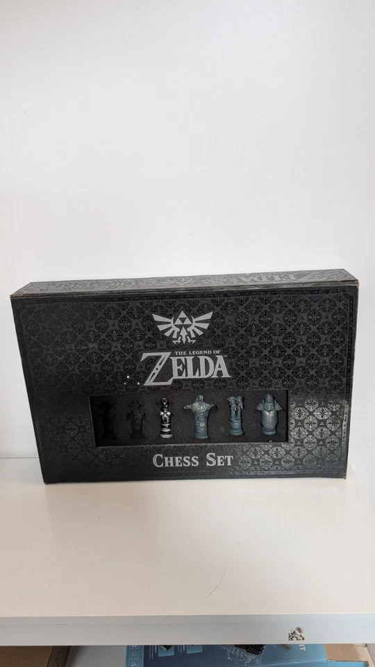 The Legend of Zelda Chess Set 2017 Collectible Gamestop Incomplete. - Image 2 of 4