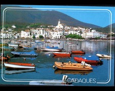 CADAQUES (ESPAGNE) BATEAUX ZODIAC aux VILLAS ,EGLISE & HOTELS , PORT en 1989