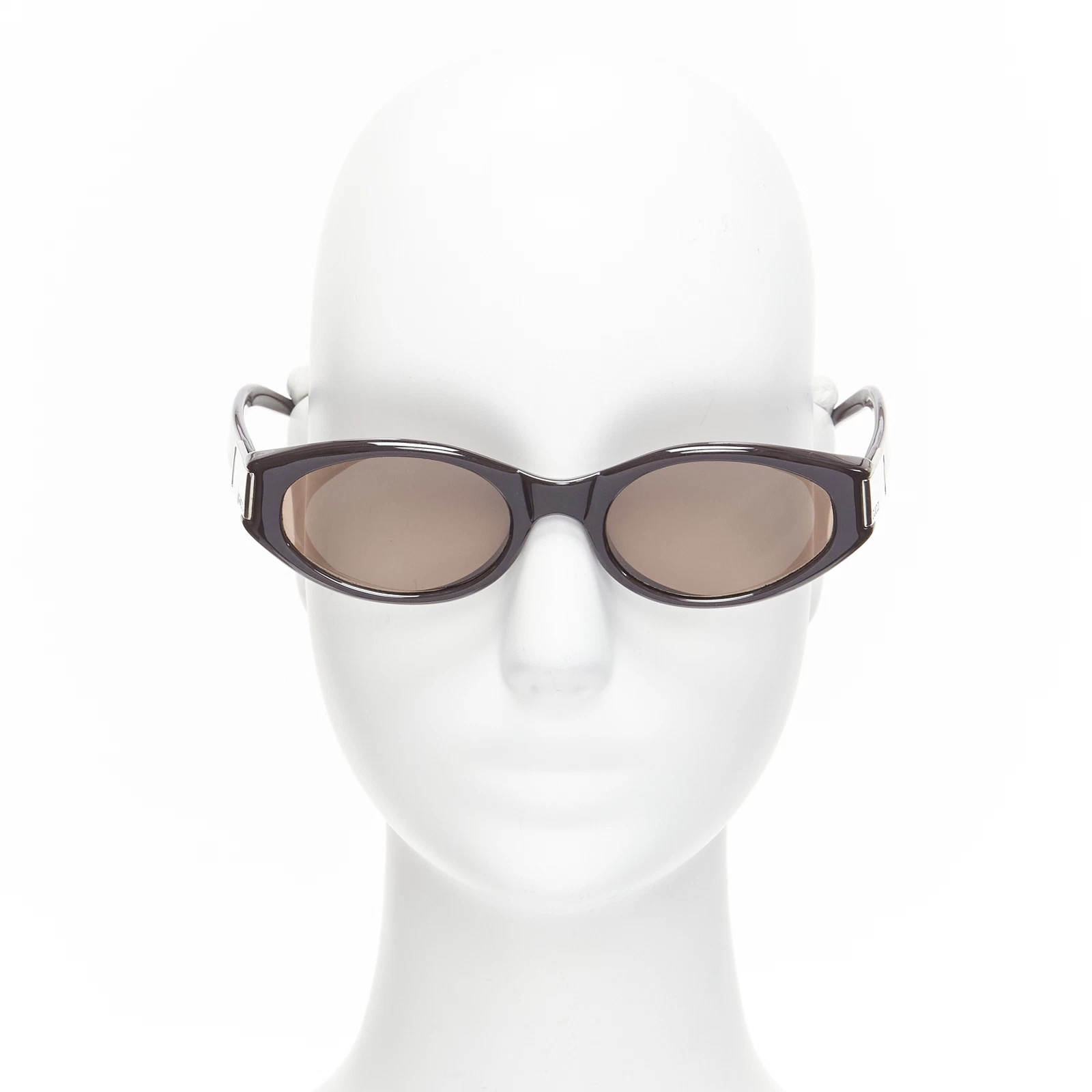 Lunettes de soleil rétro GUCCI vintage GG2411S marron foncé logo GG forme oeuf