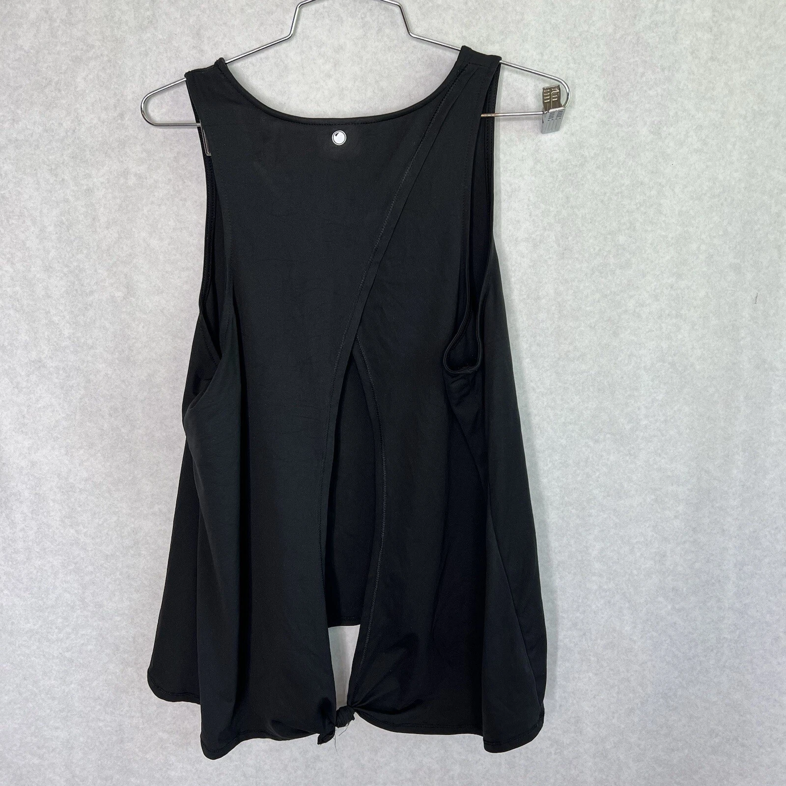 yogalicious workout open back tank-top