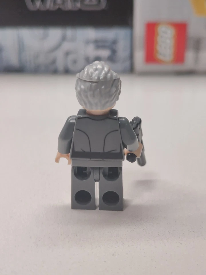 НОВАЯ серая заказная минифигурка Star Wars Grand Moff Tarkin LEGO 75159 Death Star - Изображение 2 из 3