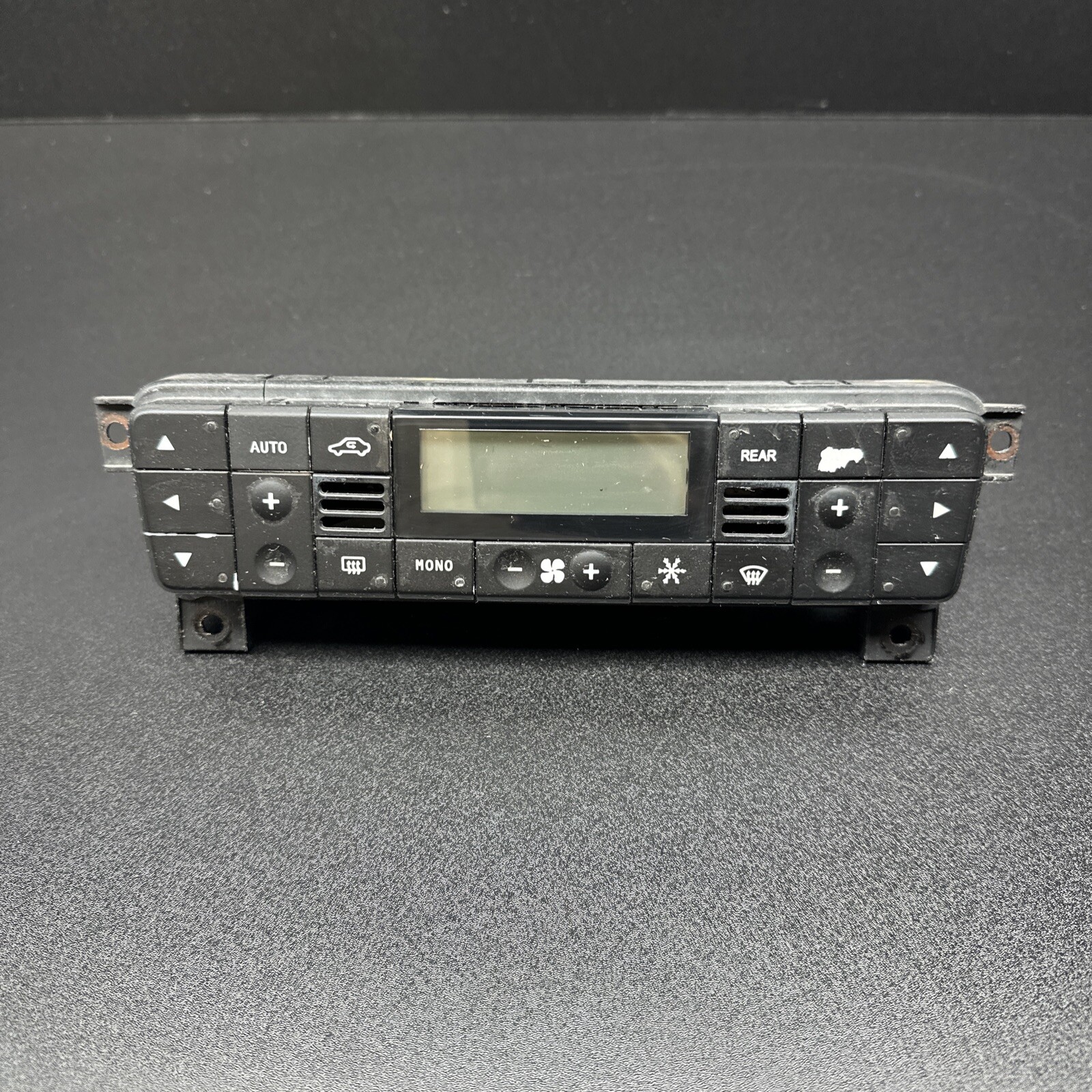 04-19 MASERATI QUATTROPORT A/C AIR HEATER TEMPERATURE CLIMATE CONTROL PANEL