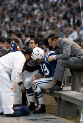 Quarterback Johnny Unitas Of The Baltimore Colts 1968 OLD FOOTBALL PHOTO 10
